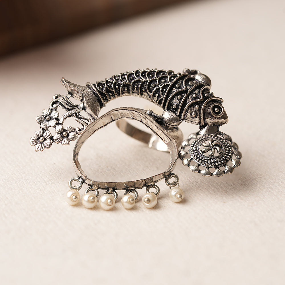 Neerja-Silver oxidised ring