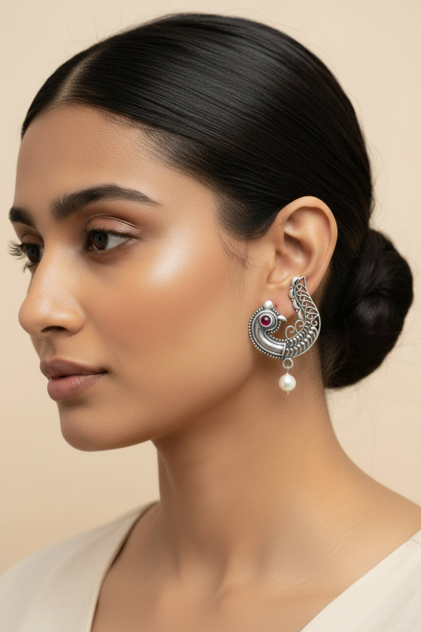 Amrapali – Antique Polish Pearl Stud Earrings