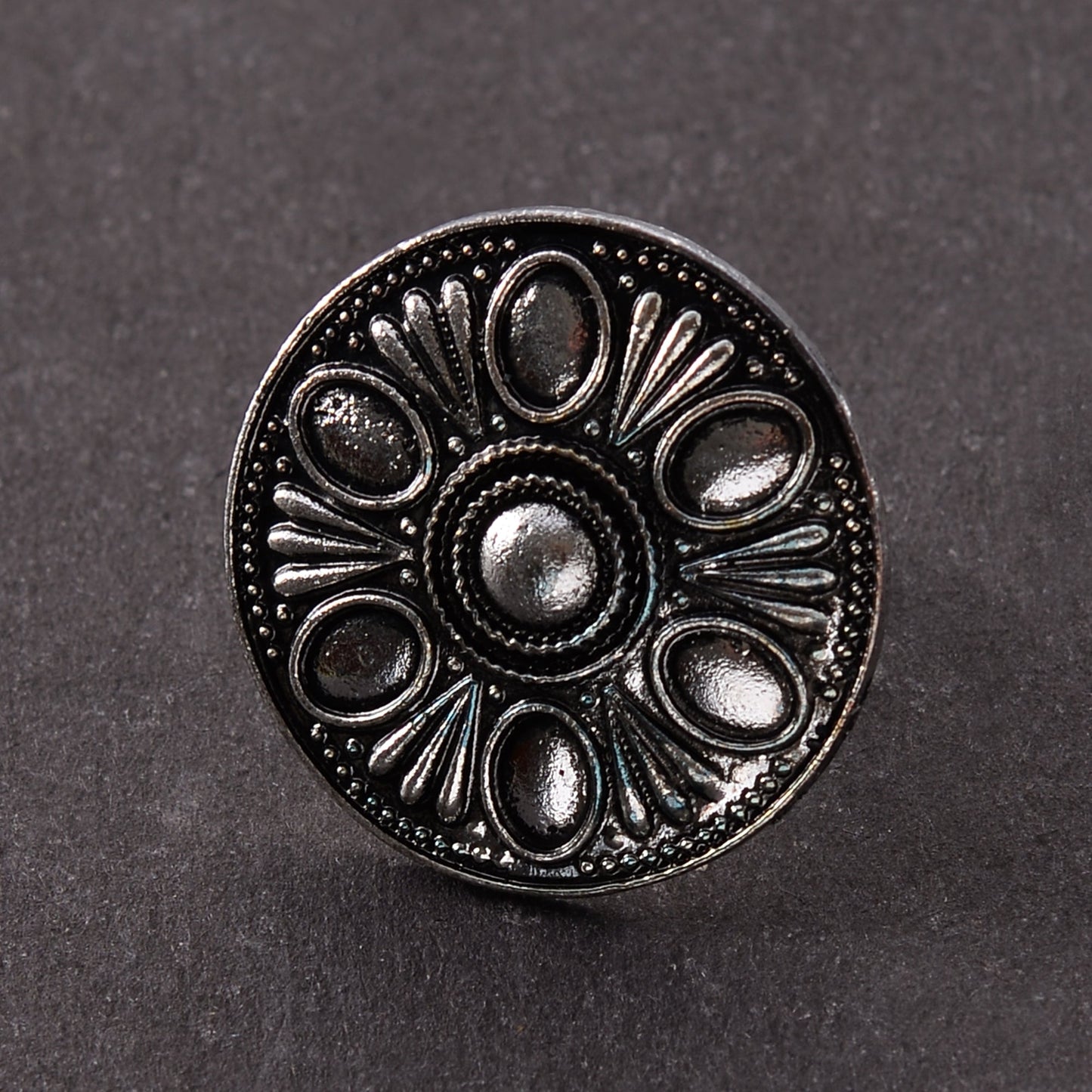 Valaya- Silver oxidised ring