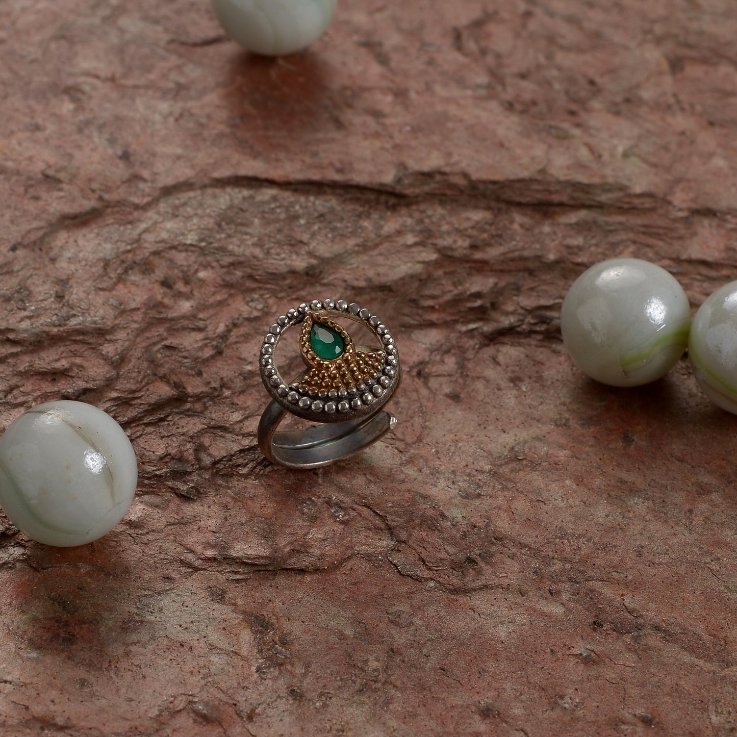 Aishwarya- Silver oxidised ring