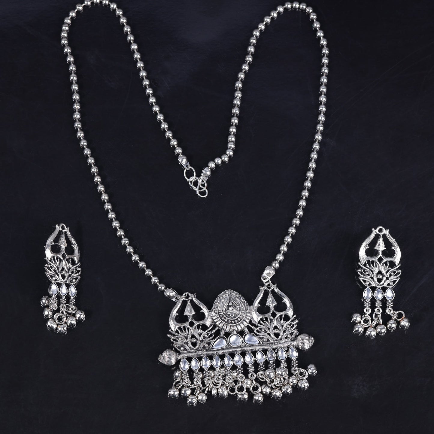 Yashasvi- Beautiful Brass Oxidised Neckpiece set