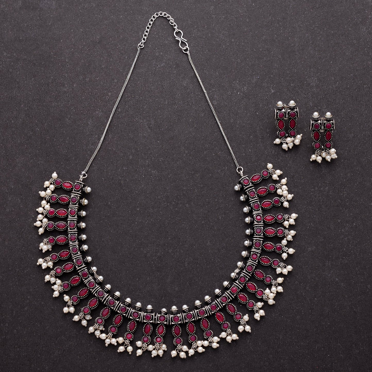 Kanthi- Silver toned brass Necklace Set