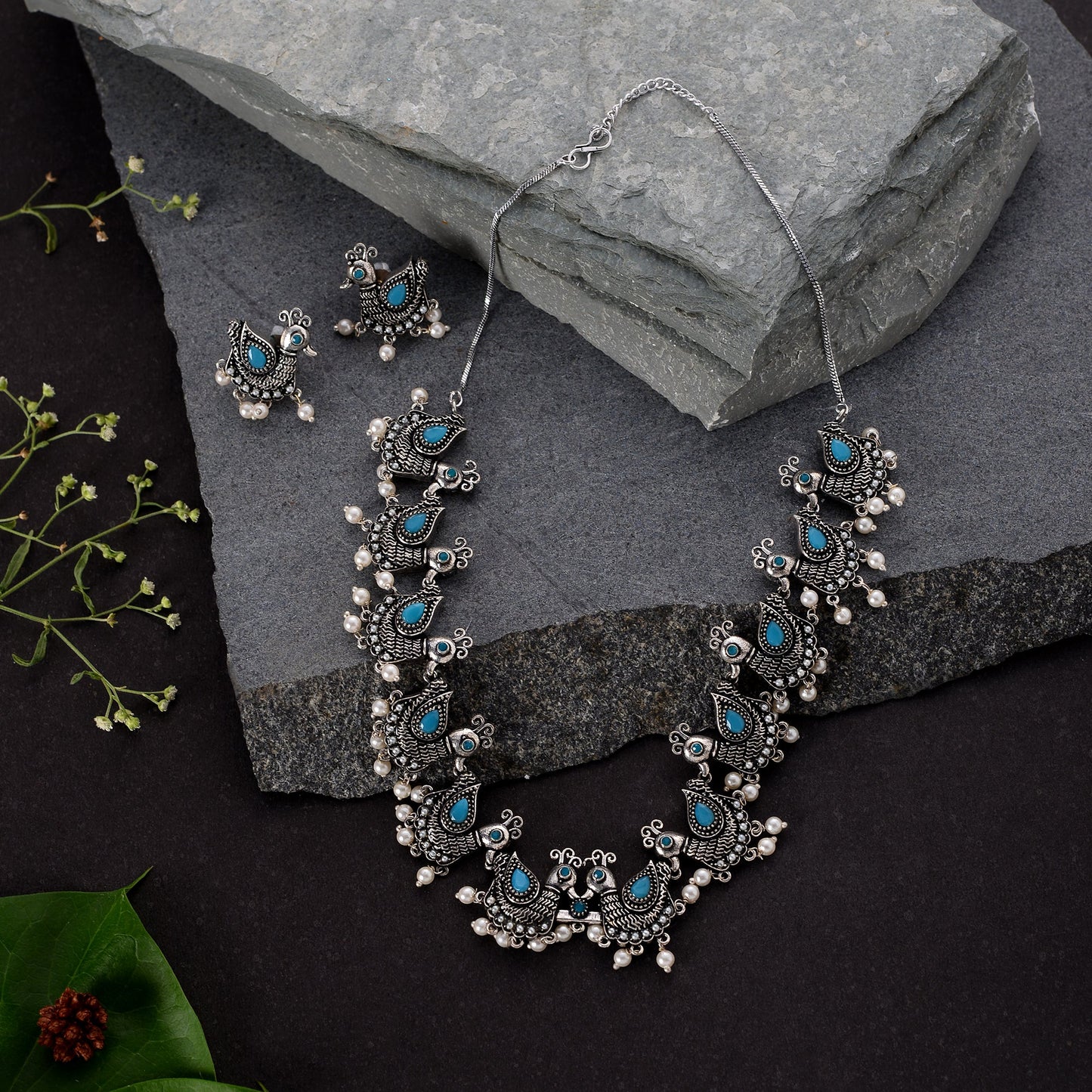 Shobhita- Silver toned brass Necklace Set