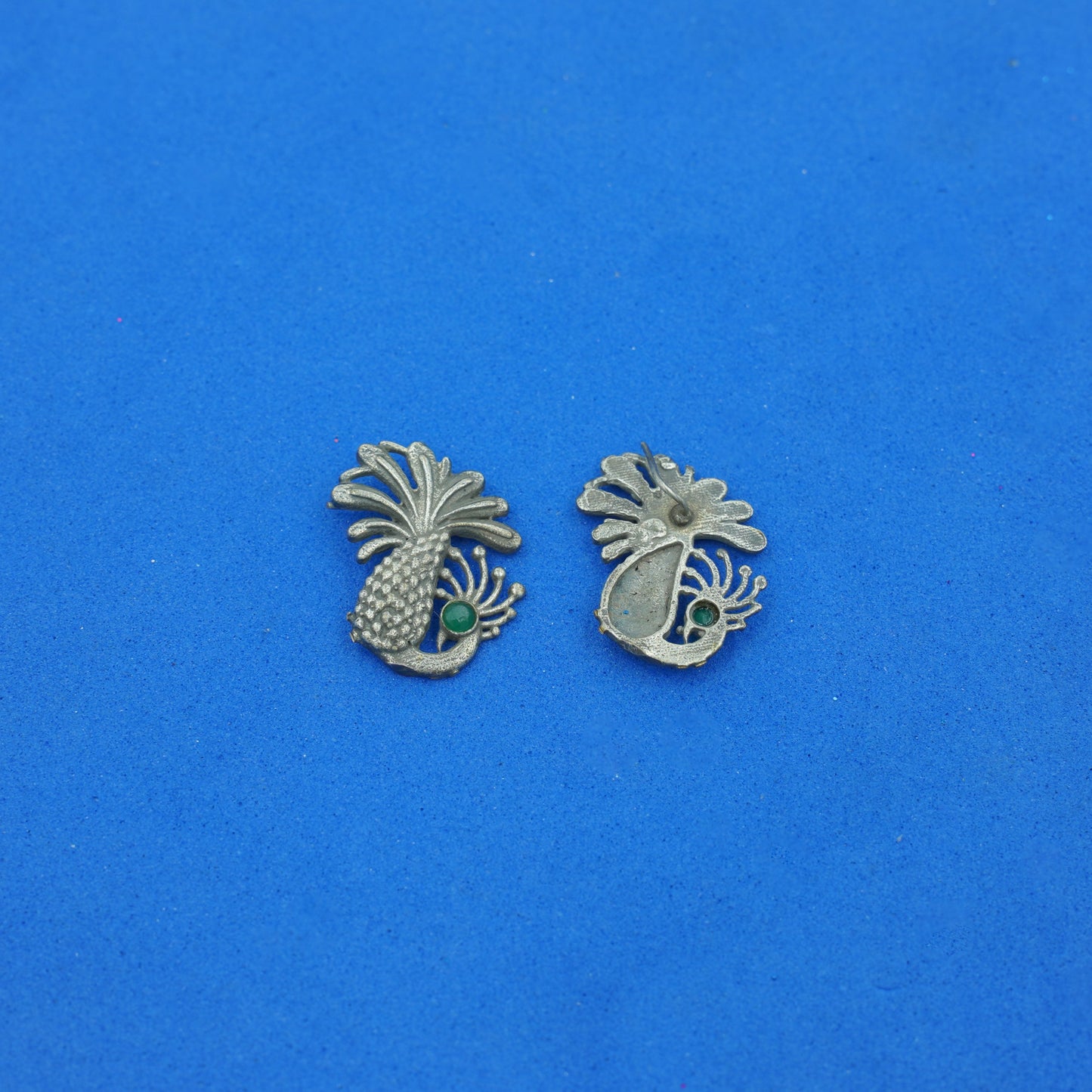 Ananasika- Silver Brass Stone Studded Stud Earrings(Black)