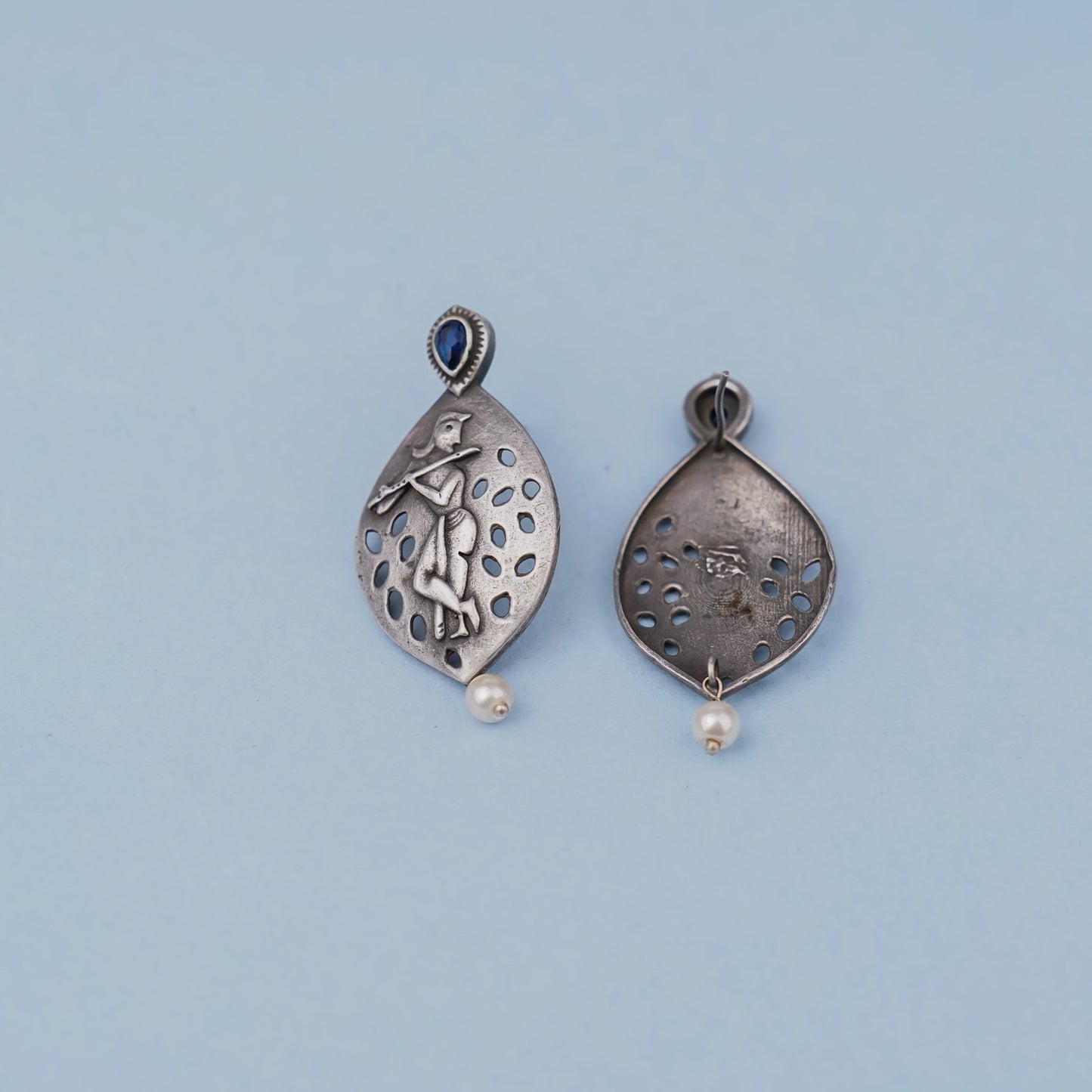 Kanha- Silver Brass Pearl dangler earrings(Blue)