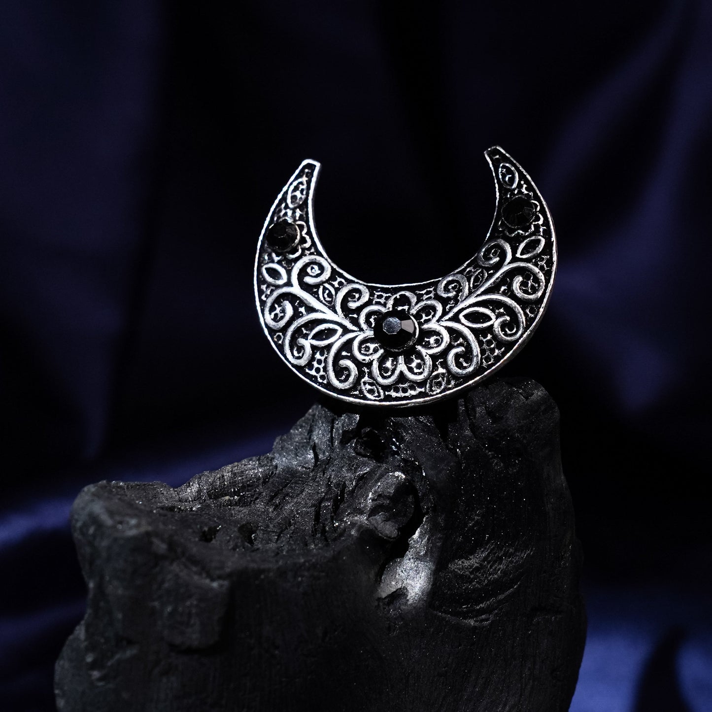 Indu-Silver oxidised ring