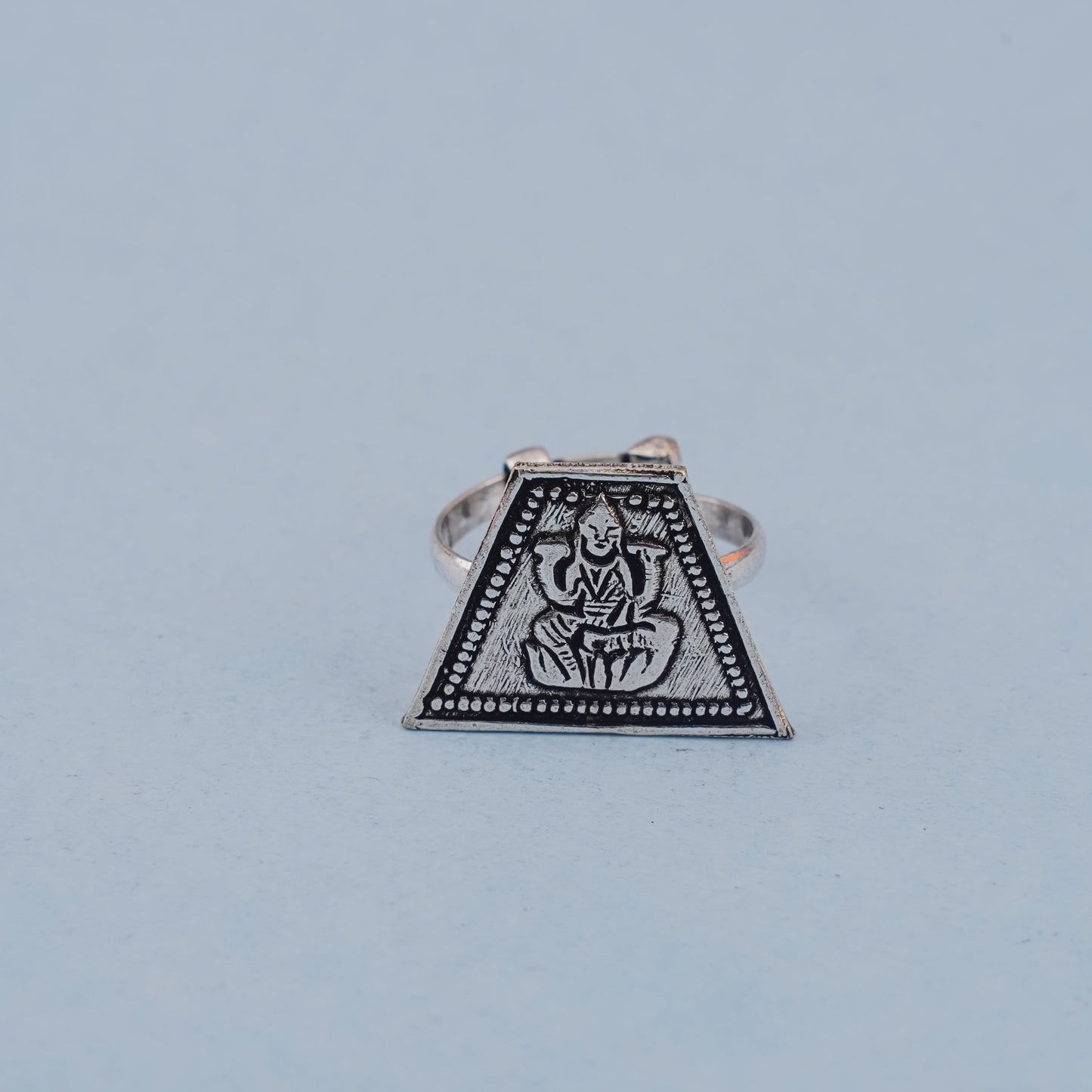 Vaibhavi- Silver oxidised ring