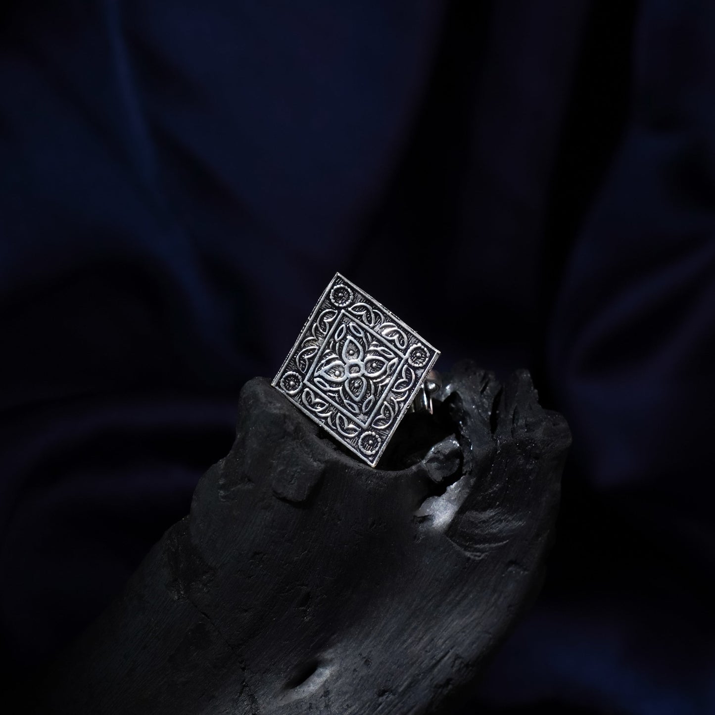 Pratyush- Silver oxidised ring