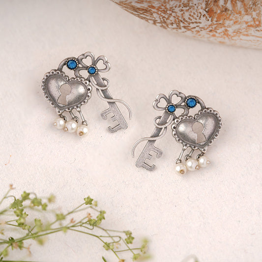 Kunjika- Silver Brass Oxidised dangler earrings (Blue)