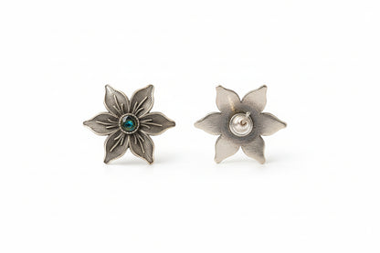 Juhi- Silver Brass Stone-Studded Stud Earrings(Blue)