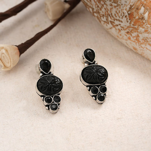 ShilpaRatna – Stone-Studded Brass Stud Earrings (Black)