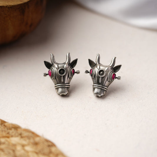 Nandi- Silver oxidised stone studded stud earrings(Red)