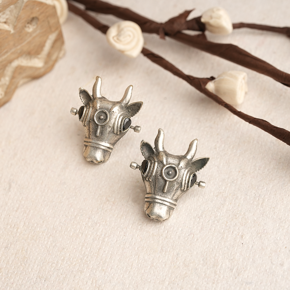 Nandi- Silver oxidised Stone-Studded stud earrings(Black)