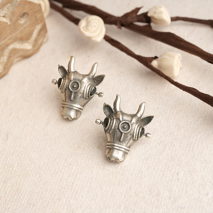 Nandi- Silver oxidised Stone-Studded stud earrings(Black)