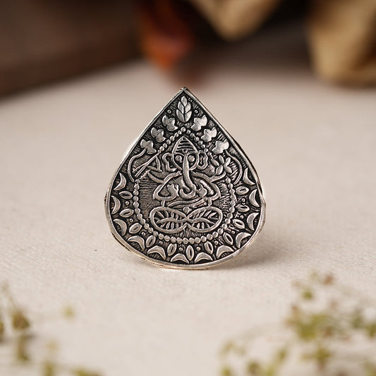 Manohari- Silver oxidised ring