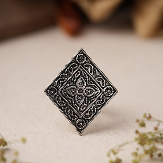 Pratyush- Silver oxidised ring
