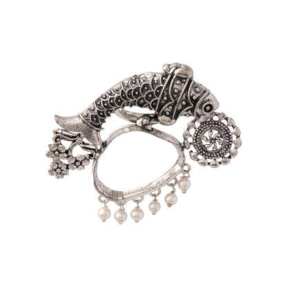 Neerja-Silver oxidised ring