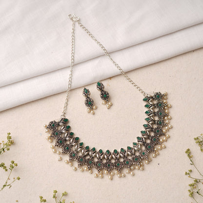 Sumedha – Stone-Studded Necklace Set