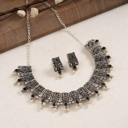 Bhavani – Stone-Studded Necklace Set
