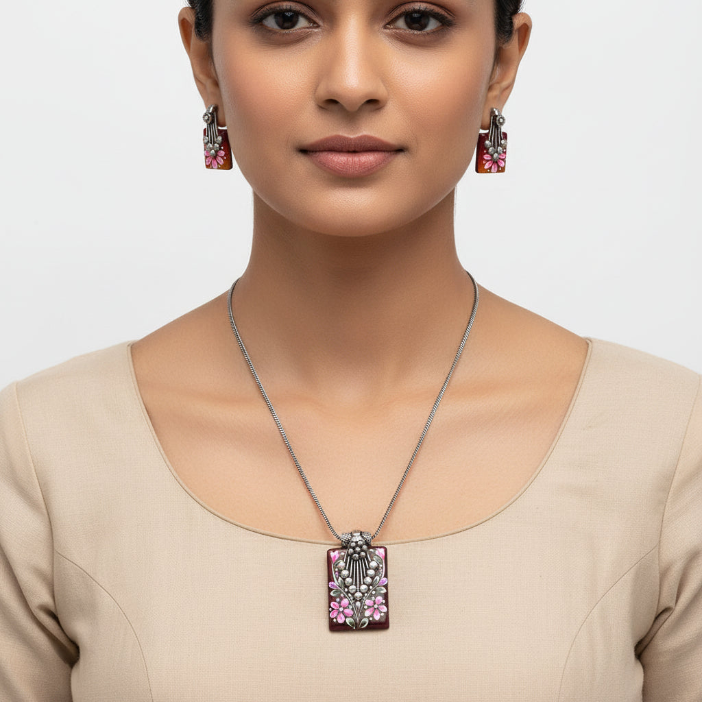 Charvi – Colorful Neckpiece Set