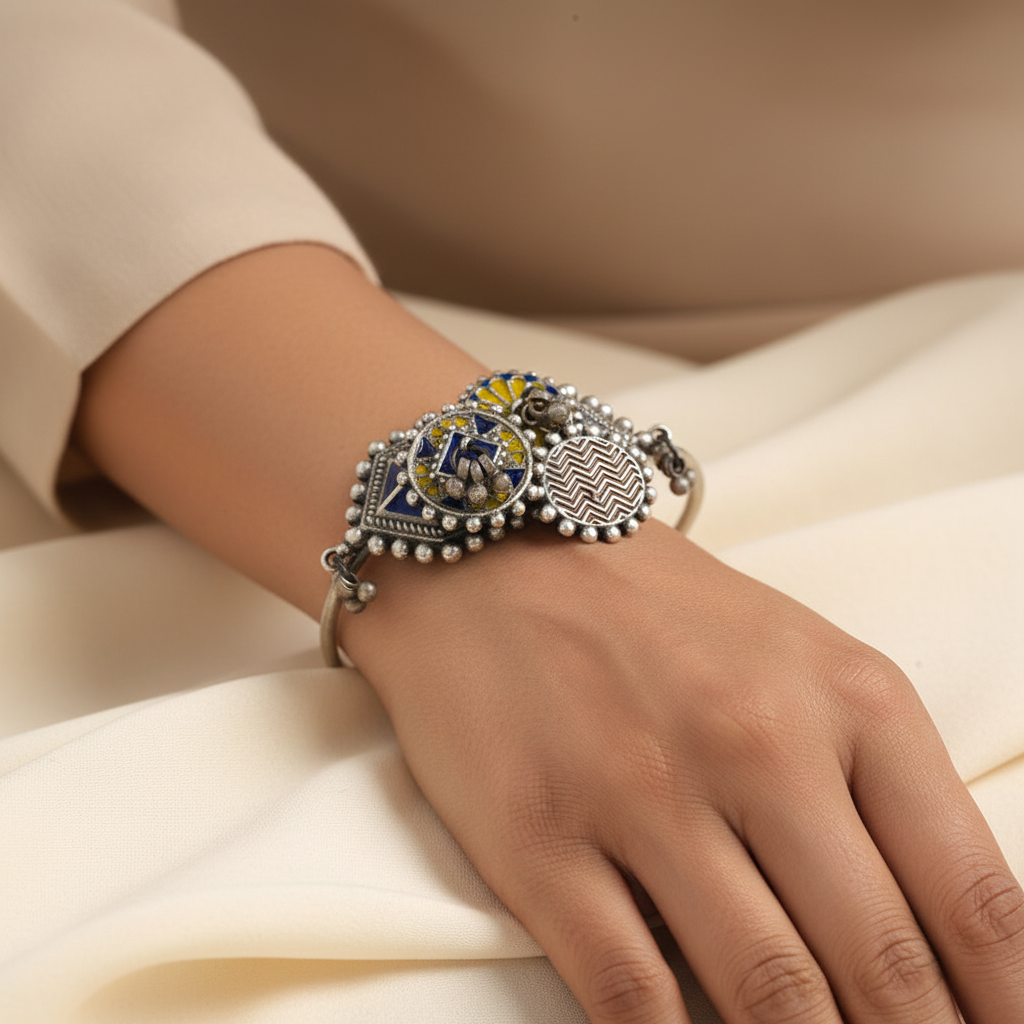 Hemal- Silver oxidised Bracelet