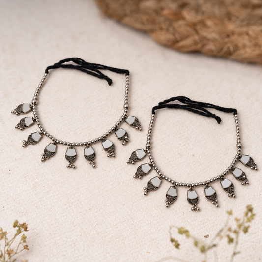 RatriPaya- Silver oxidised Anklet