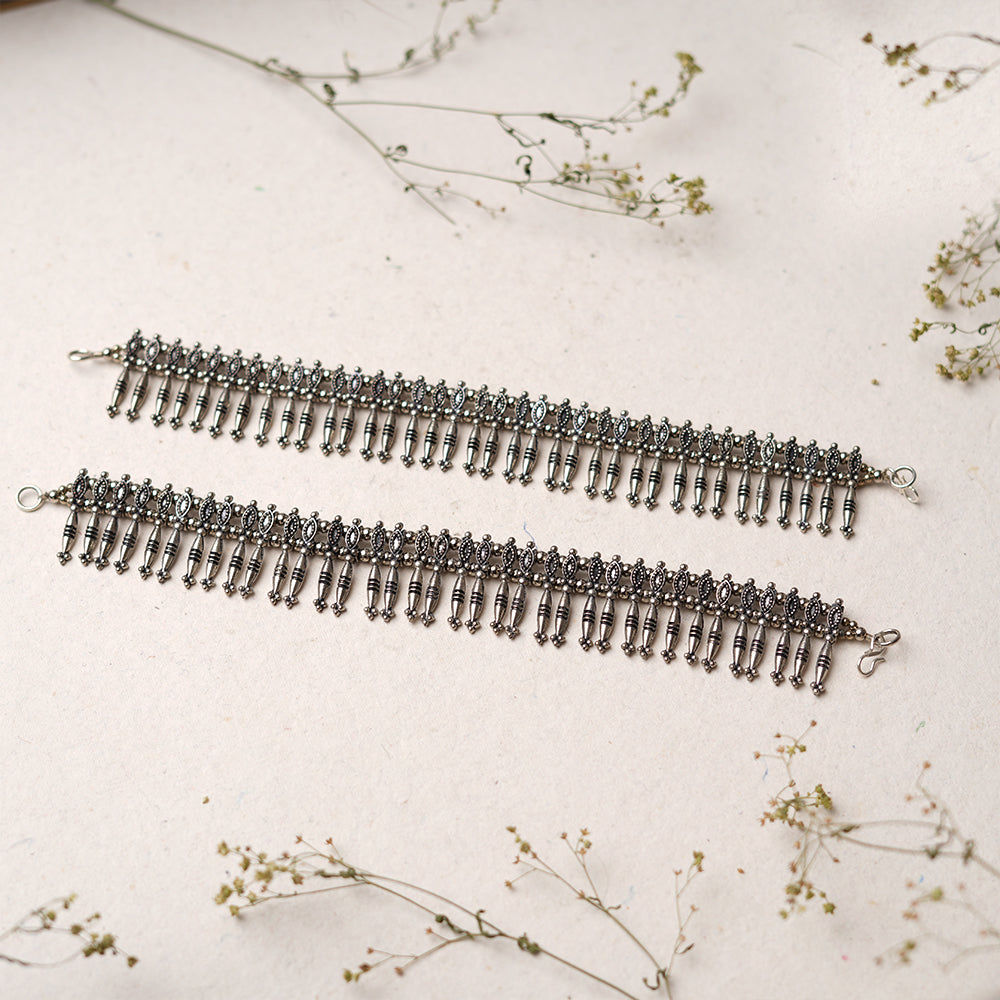 Ruprekha Payal- Silver oxidised Anklet