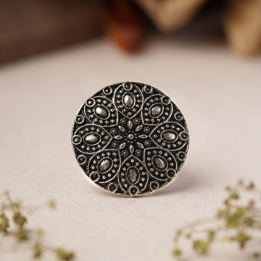 Nayika- Silver oxidised ring