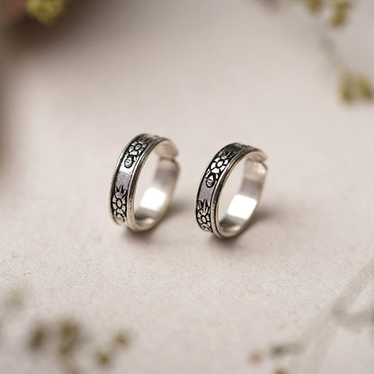 Ruhani- Silver Brass Oxidised Toe Ring