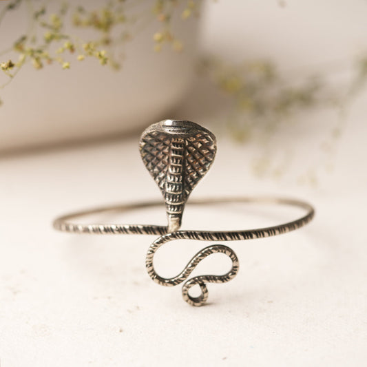 Sheshnaga- Motif Brass Bajuband