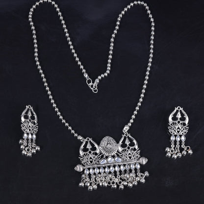 Yashasvi- Beautiful Brass Oxidised Neckpiece set