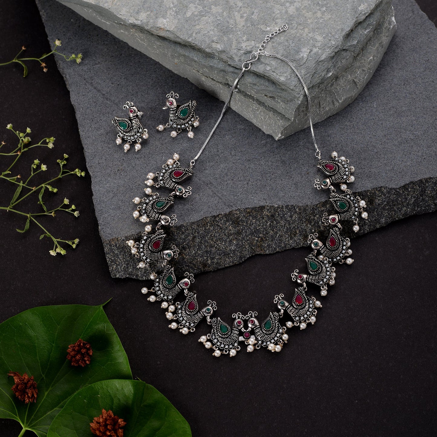 Shobhita – Silver-Toned Brass Necklace Set