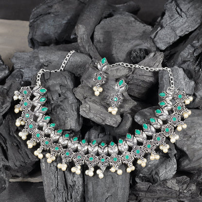 Sumedha – Stone-Studded Necklace Set