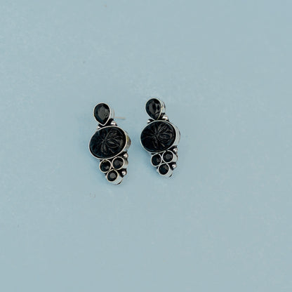 ShilpaRatna – Stone-Studded Brass Stud Earrings (Black)