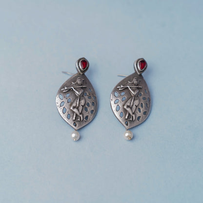 Kanha- Silver Brass Pearl dangler earrings(Red)