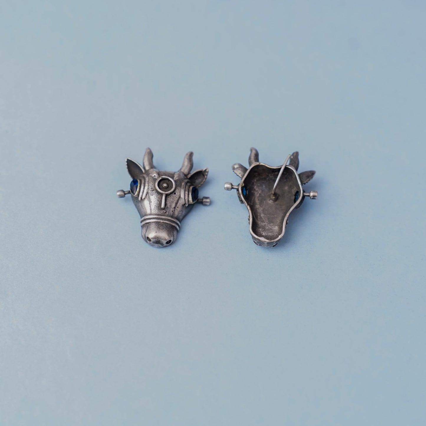 Nandi- Silver oxidised stone studded stud earrings(Blue)