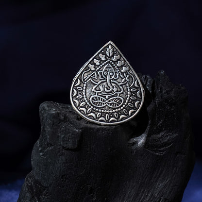 Manohari- Silver oxidised ring