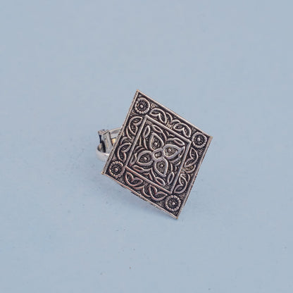 Pratyush- Silver oxidised ring
