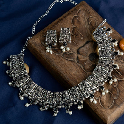 Bhavani – Stone-Studded Necklace Set