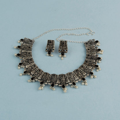 Bhavani – Stone-Studded Necklace Set