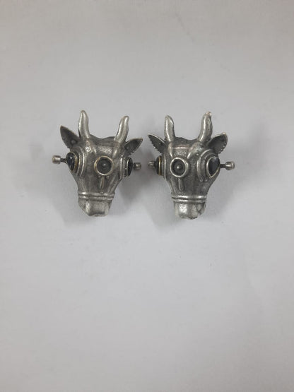 Nandi- Silver oxidised Stone-Studded stud earrings(Black)